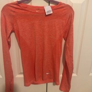 Nike dri-fit longsleeve